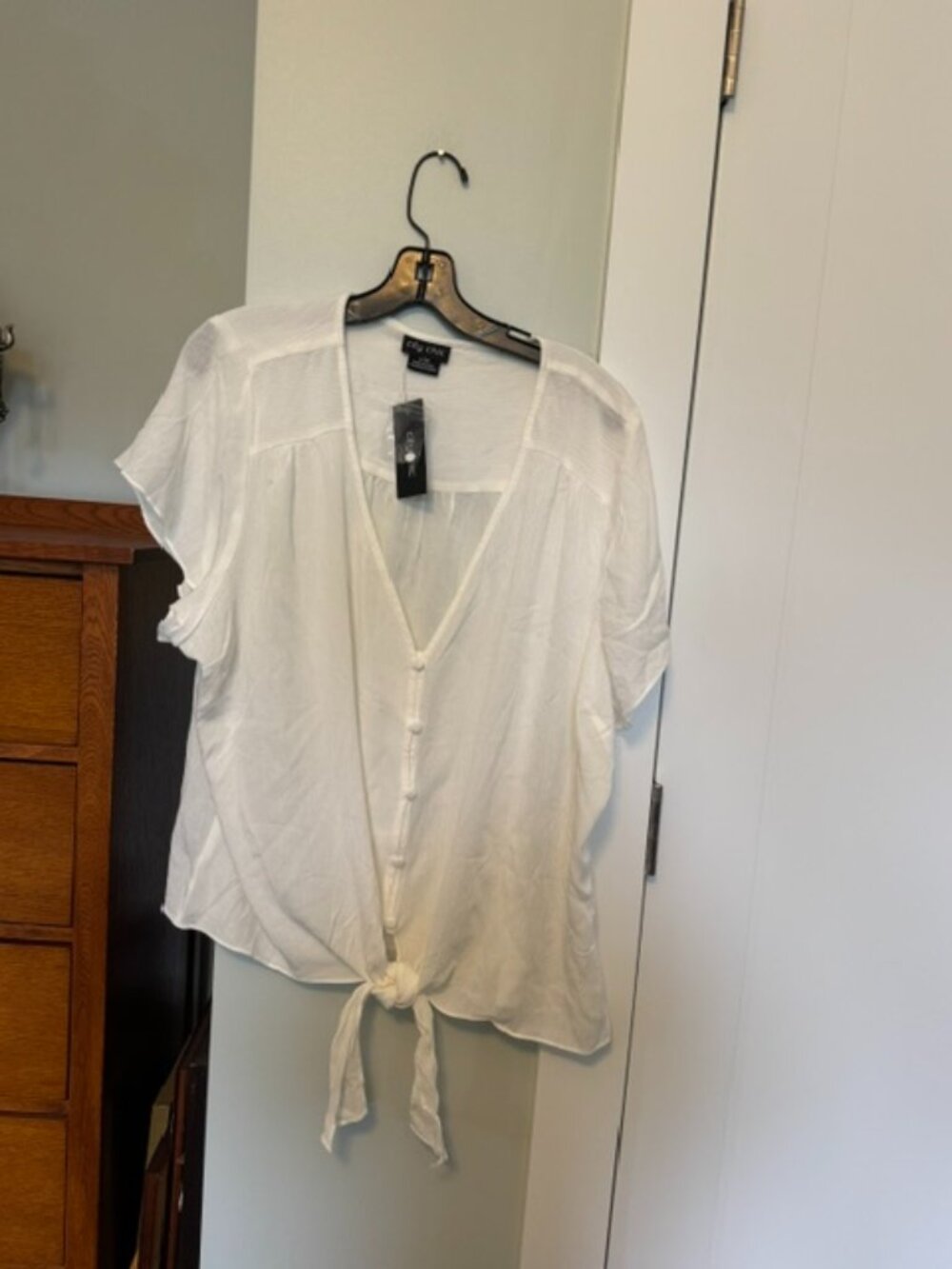 City Chic Tie-Waist shirt - Size L (20) New/Never Worn